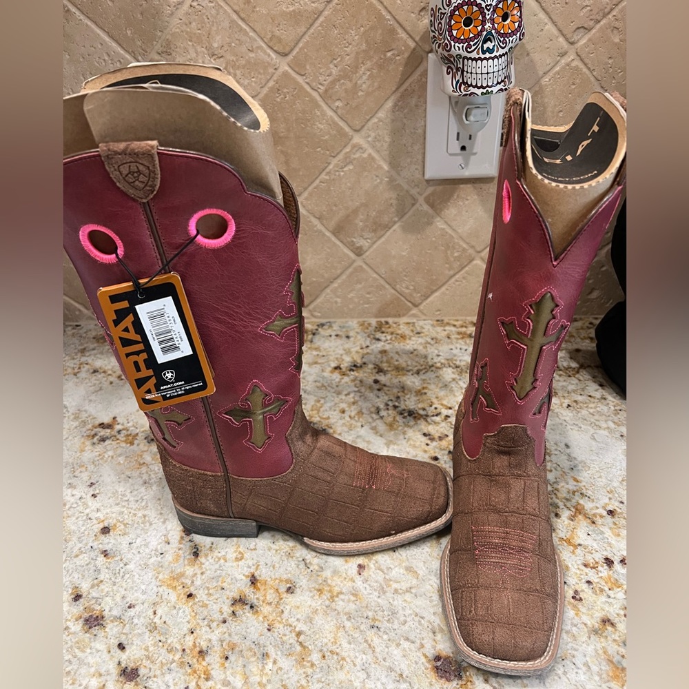 Girls Ariat boots size youth 1.5 brand new with tags brown and pink